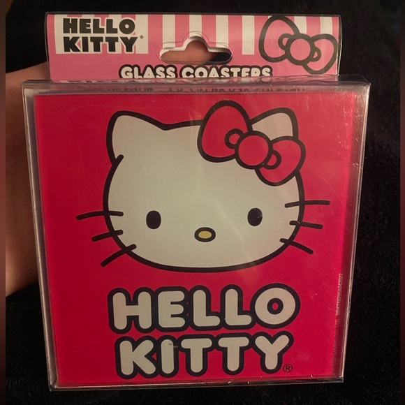 Hello Kitty glass coasters - Picture 1 of 3